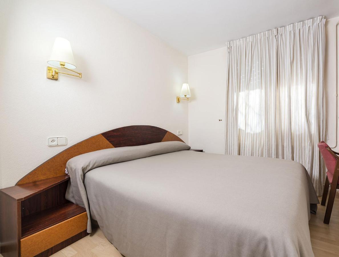 Hotel Gem Wellness & Spa Lloret de Mar Quarto foto
